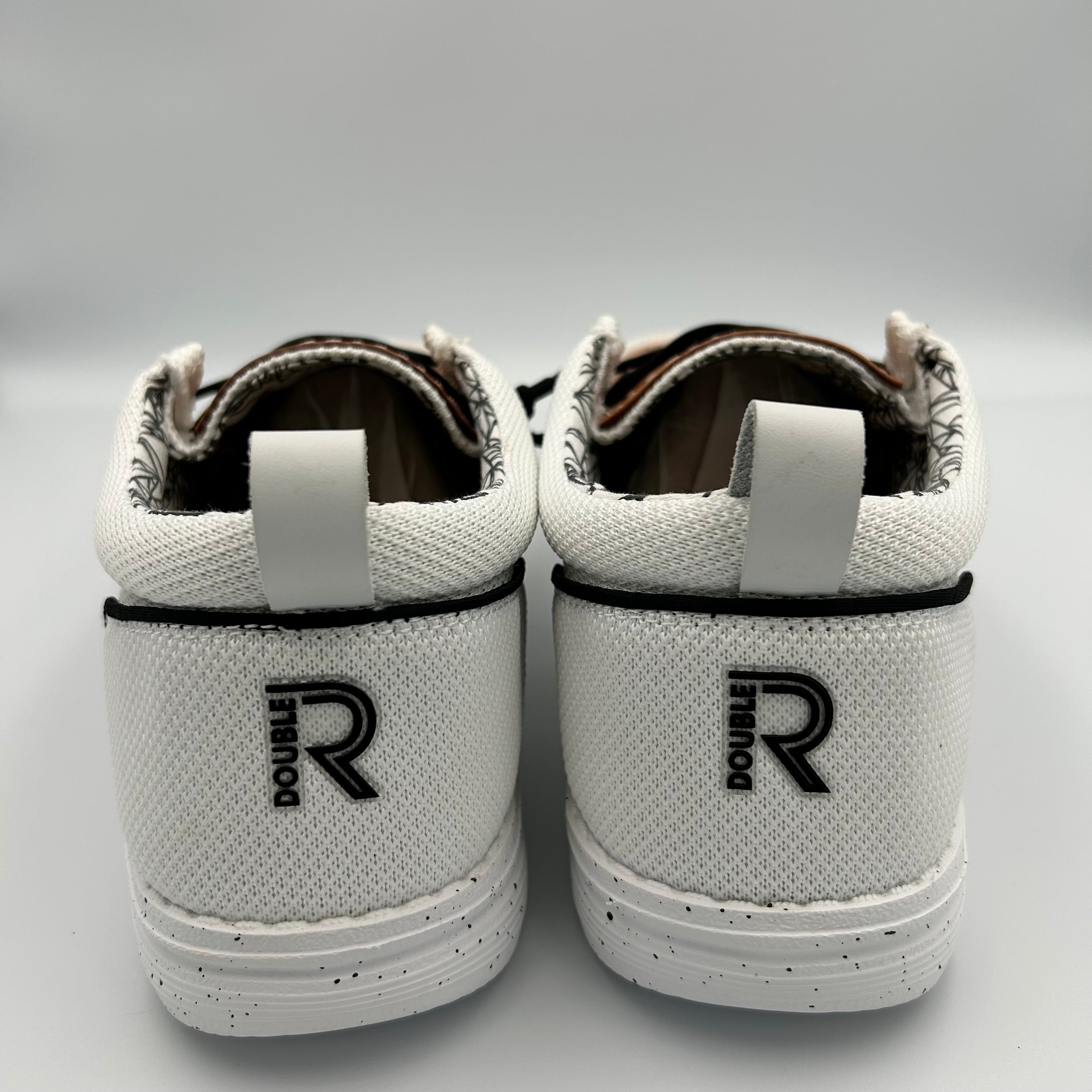 Rodeo White Shoe (Cross)