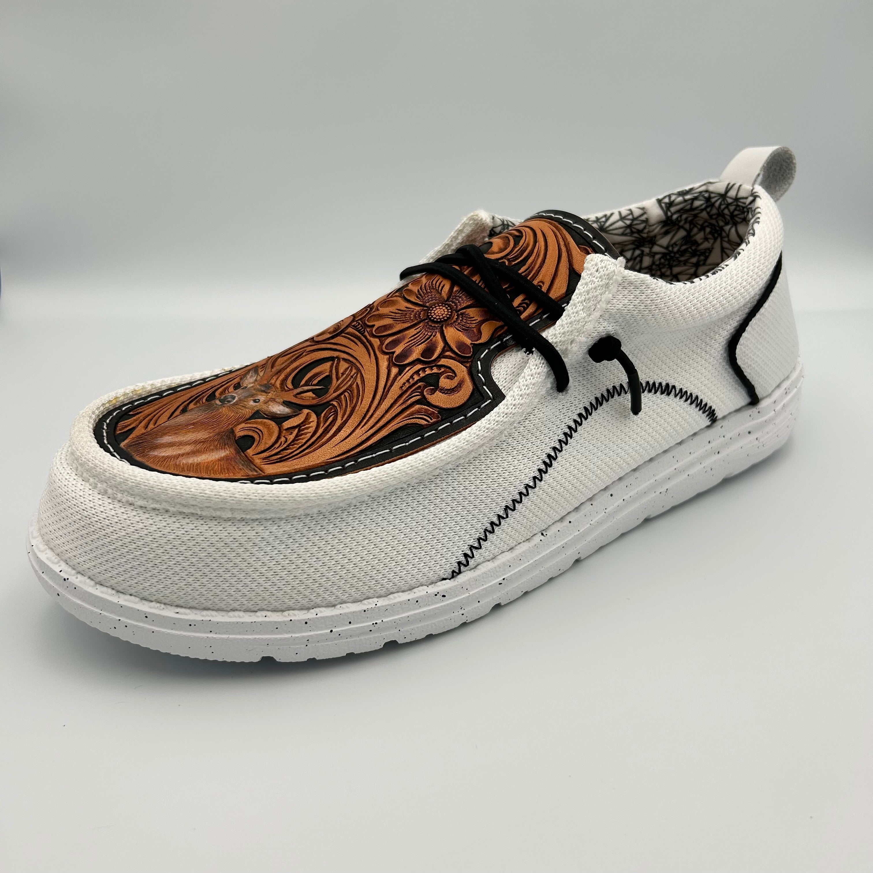 Rodeo White Shoe (Outdoors)