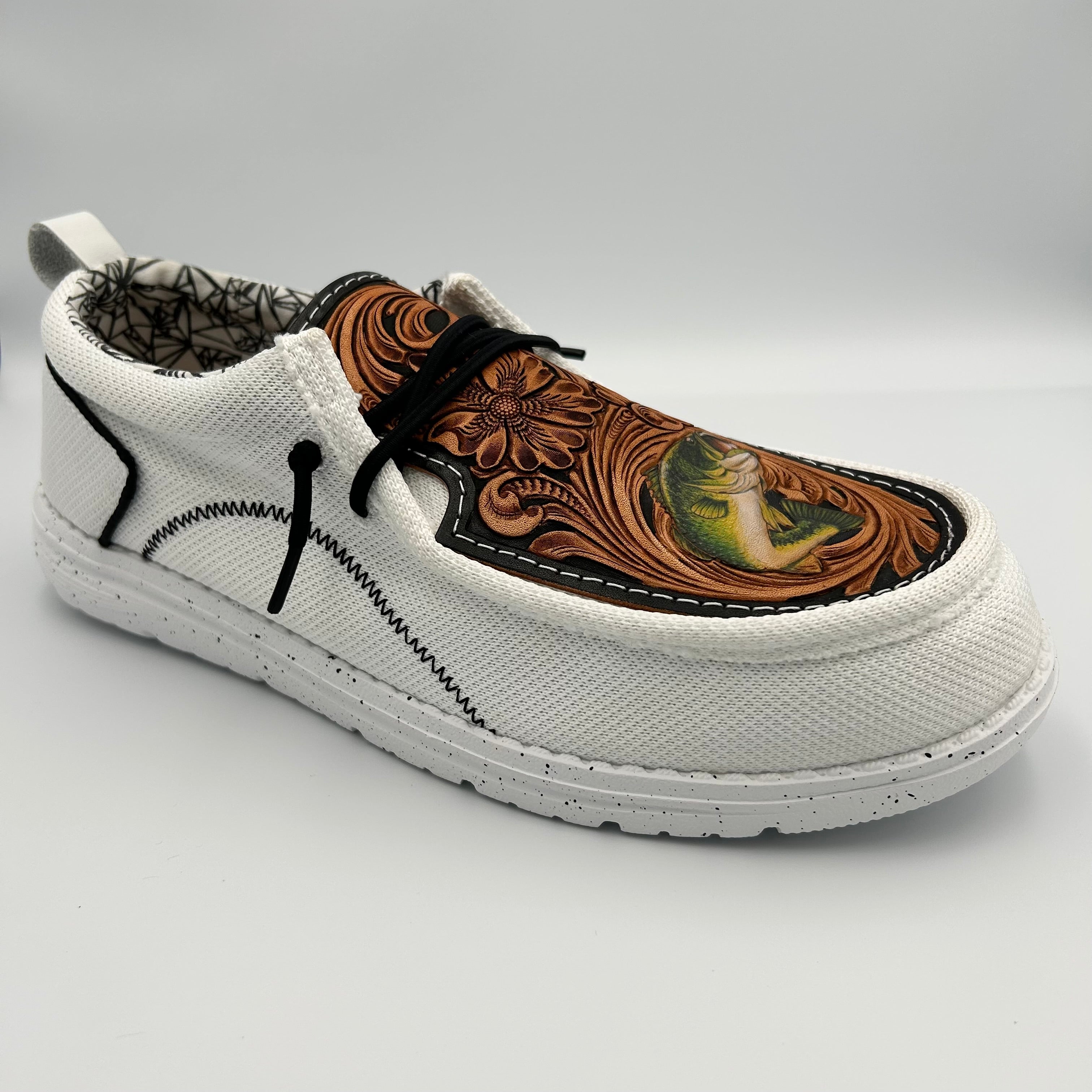 Rodeo White Shoe (Outdoors)